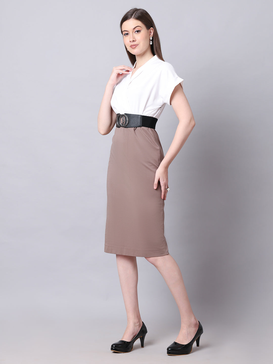 Exude Sparkling Color Block Blouson Dress With Belt (Beige)