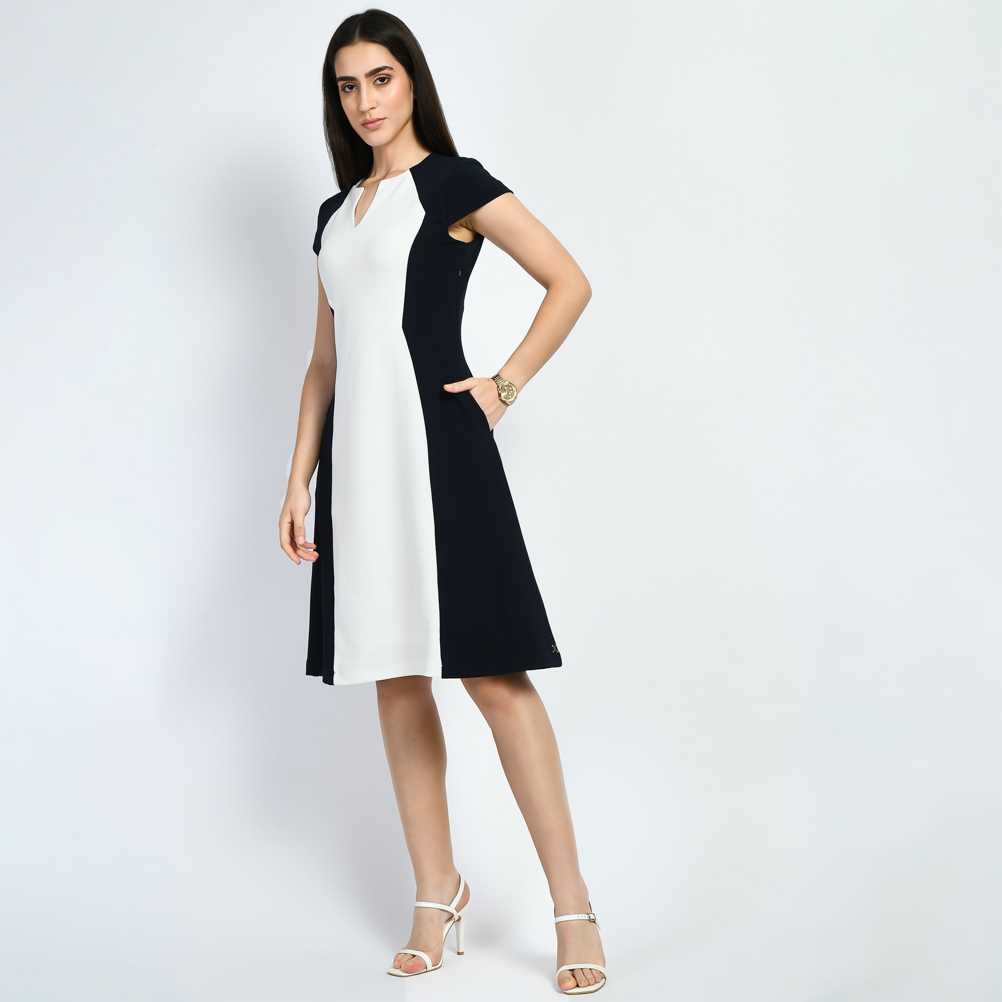 Exude Awe Colour-blocked Sculpt A-line Dress (Navy)