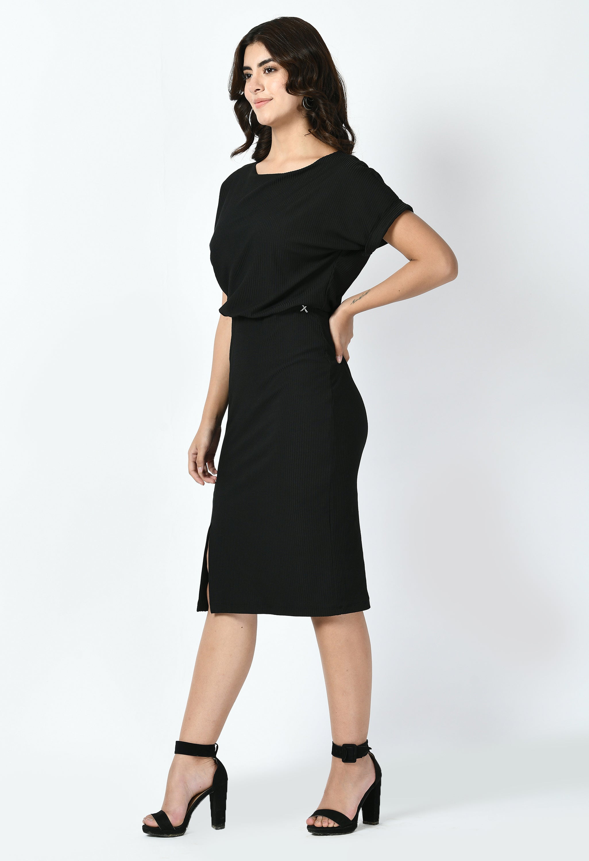 Exude Enigma Ribbed Blouson Dress (Black)