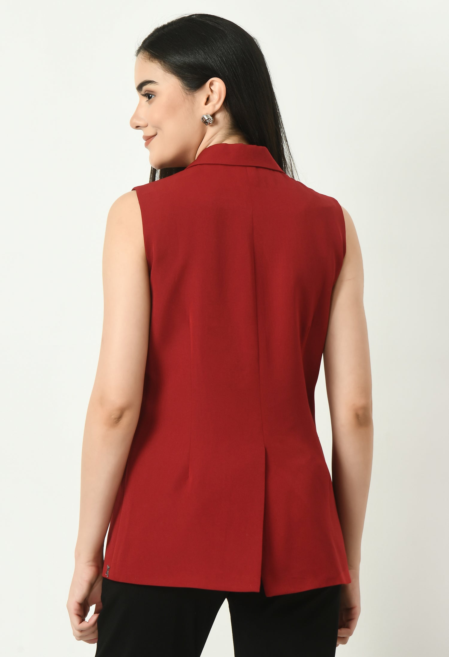 Exude Meridian Sleeveless Long Blazer (Red)