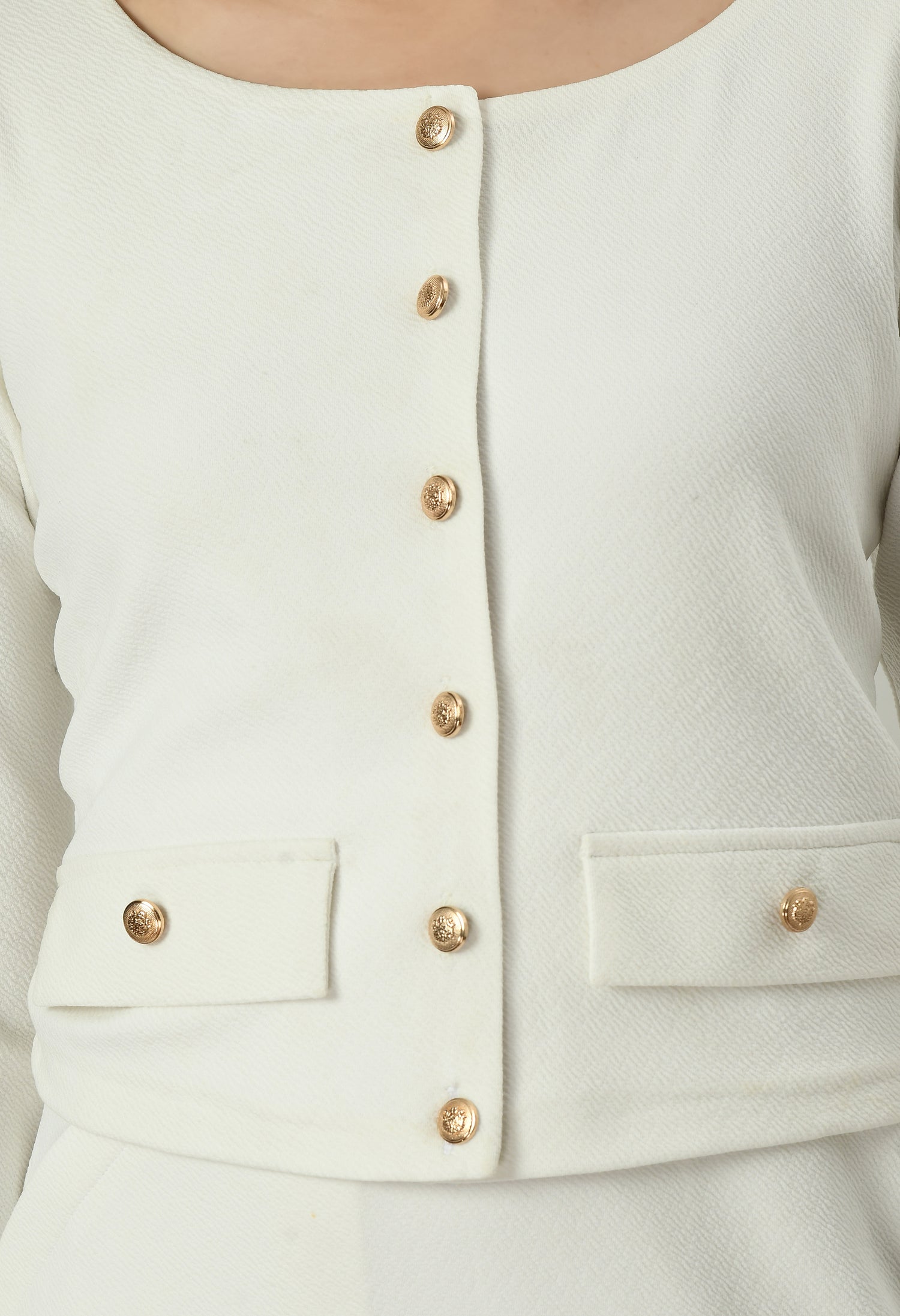 Exude Enchanting Button-down Crop Blazer (White)