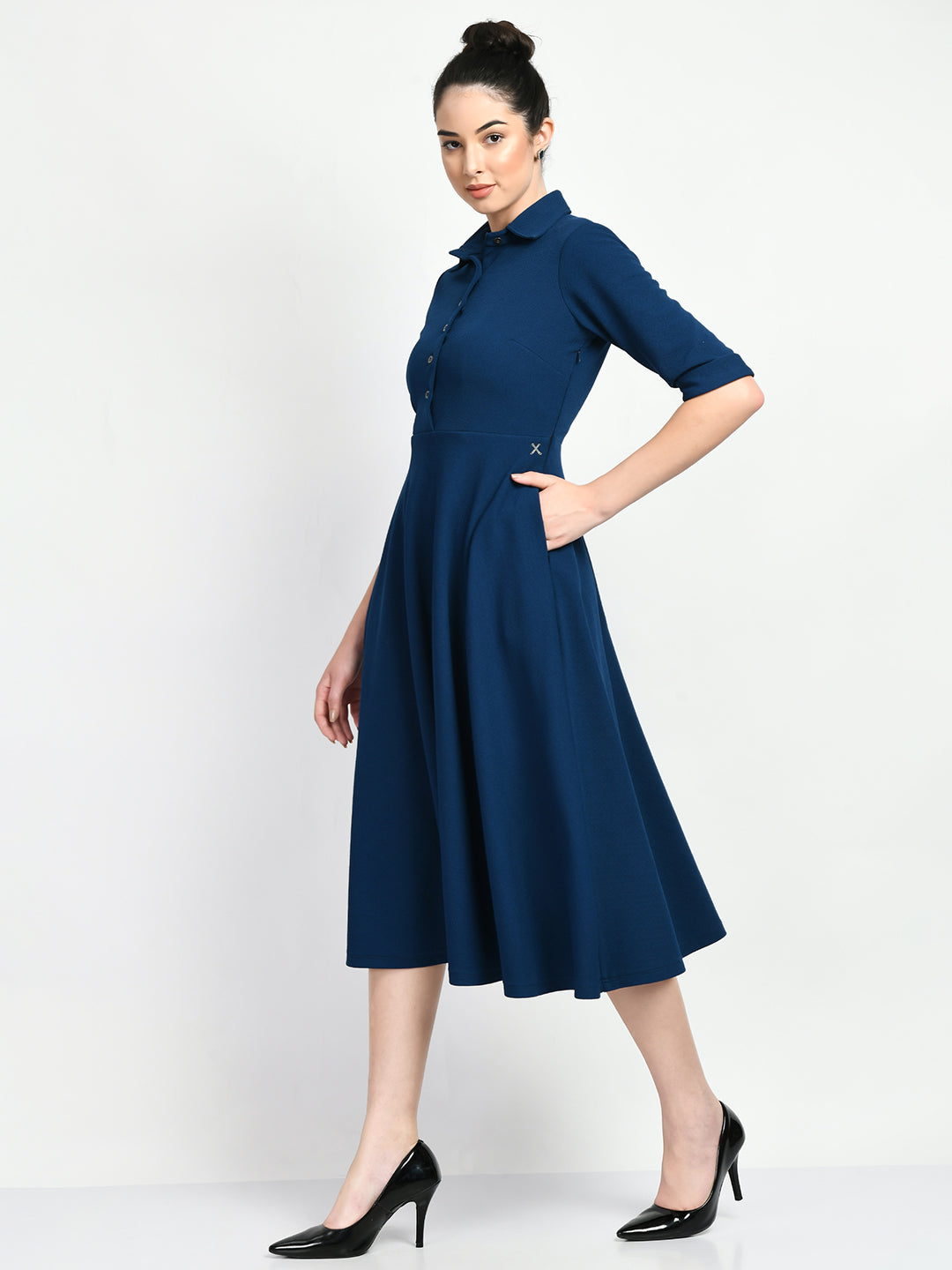 Pastel Blue Floral Print Open Back Pleat Midi Dress | PrettyLittleThing USA