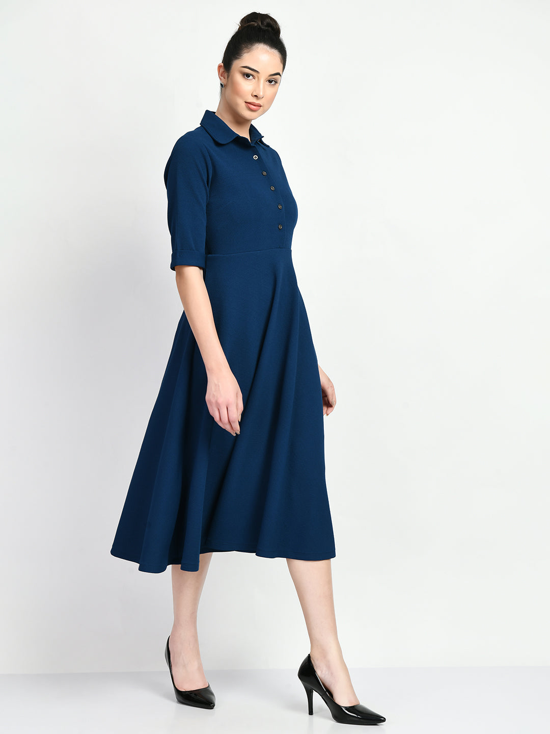Exude Serenity Fit and Flared Shirt Midi Dress (Royal Blue)