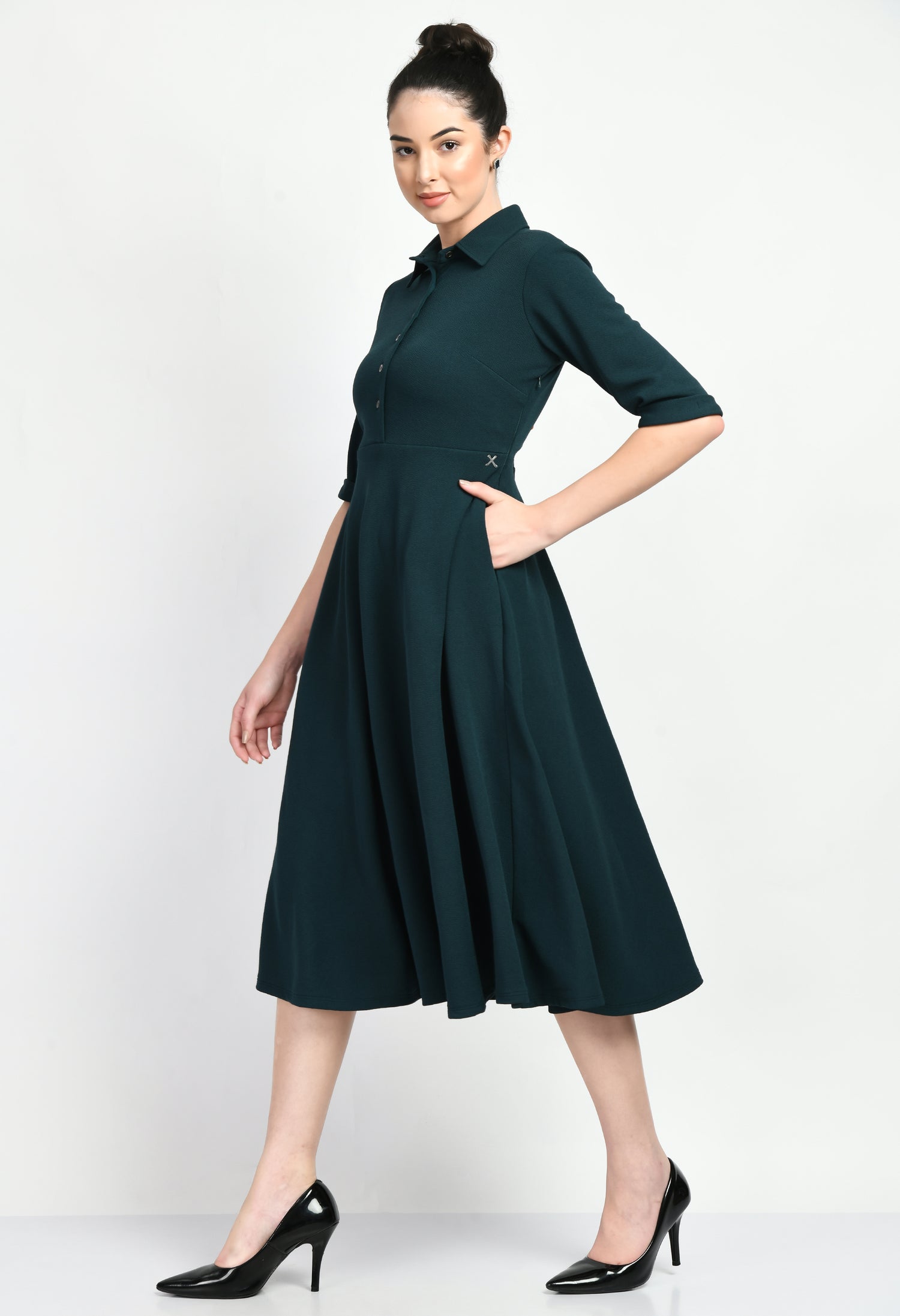 Exude Serenity Fit and Flared Shirt Midi Dress (Emerald Green)