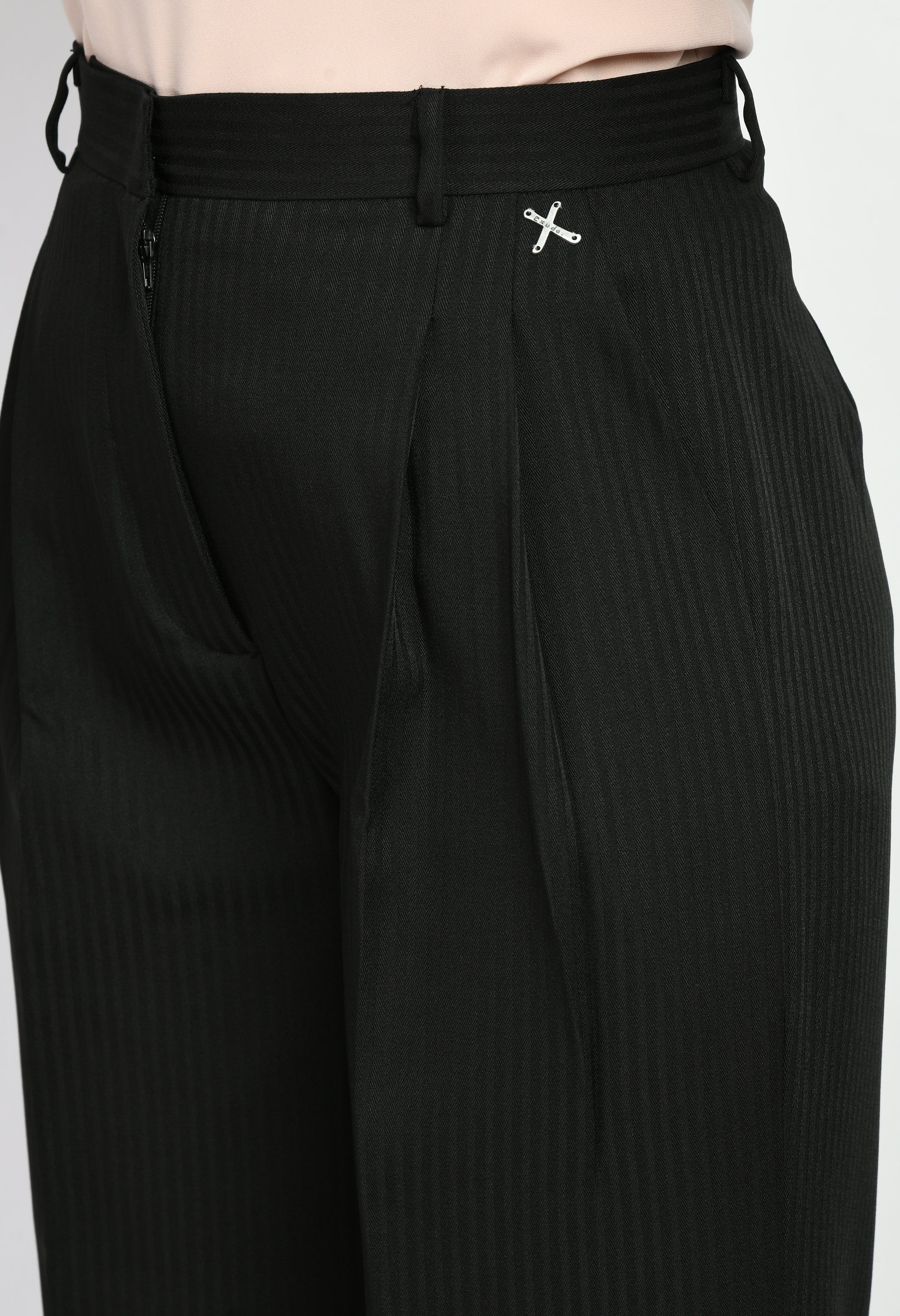 Pleated Wide Leg Pants in Black 1X - 2X | DAILYLOOK